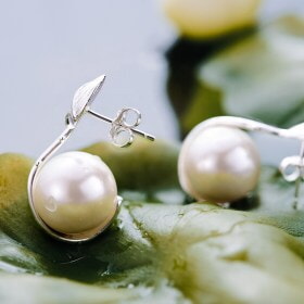 Elegant-Fashion-silver-Lotus-Flower-shell-earring (7)